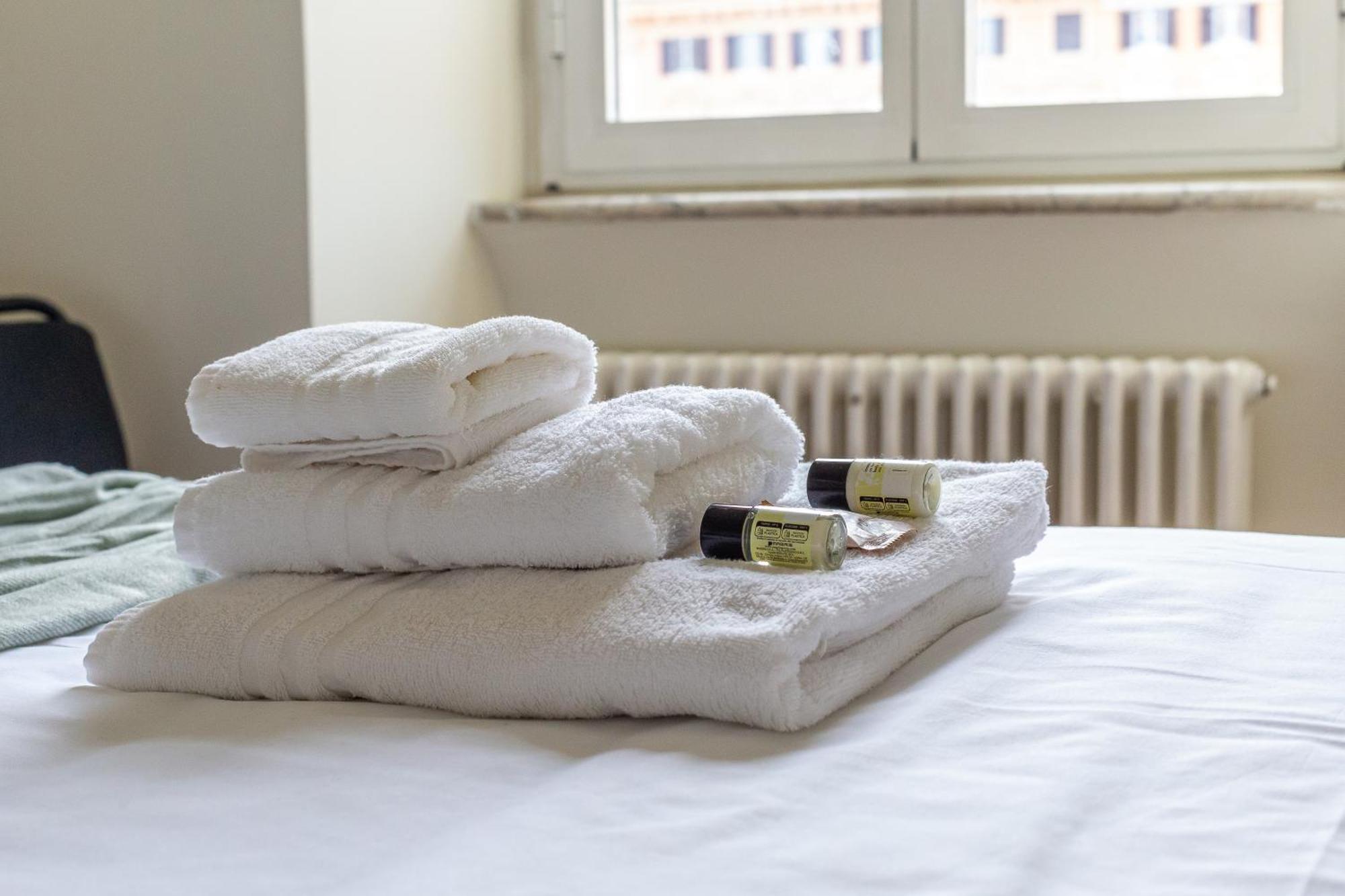 Iflat Vatican New Bright & Comfy 3 Bedroom Apartment