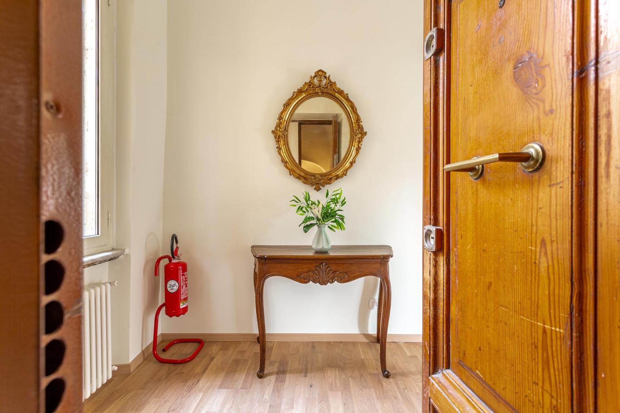 Iflat Vatican New Bright & Comfy 3 Bedroom Apartment *